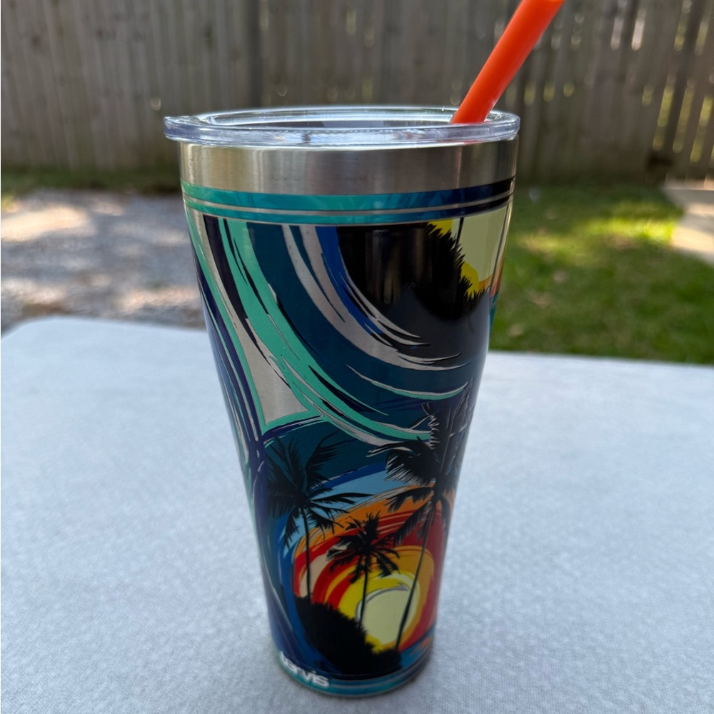 Tervis Tropical Tumbler with Lid & straw - Picture 2 of 4